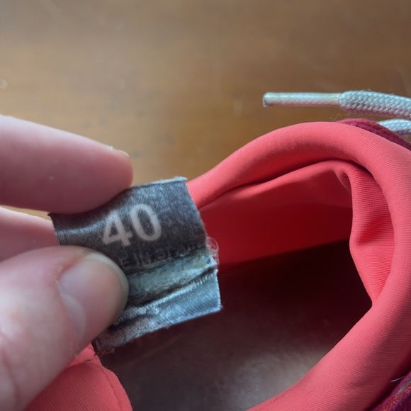 Stella McCartney cheetah pink and orange sneakers - Picture 5 of 5